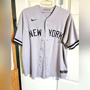 Nike New York Yankees Gray Baseball Jersey. Size L Torres #25